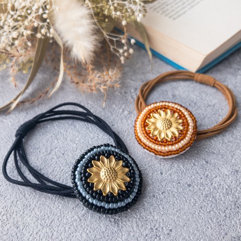 お花のアンティーク風　ビーズ刺繍《ヘアゴム/ポニーフック》