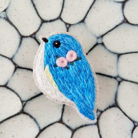 bluebird刺繍ブローチ(ライトブルー)【受注制作】