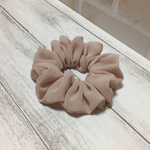 シフォン生地で作ったシュシュ（ダスティピンク）