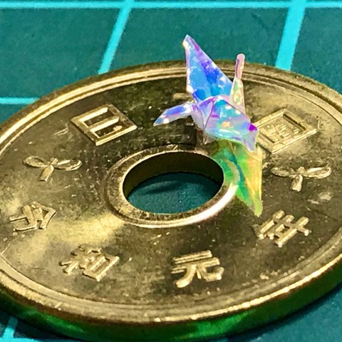 オリエステル®️の小さな折り鶴