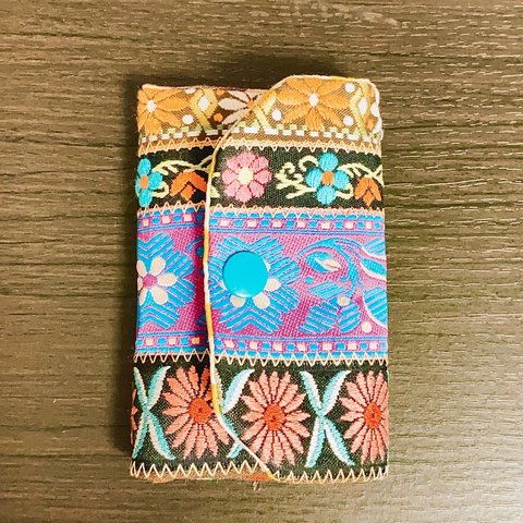 刺繍リボンの4連キーケース　1  小銭入れ付き　