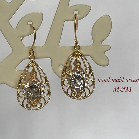 キラキラ✨雫ピアス