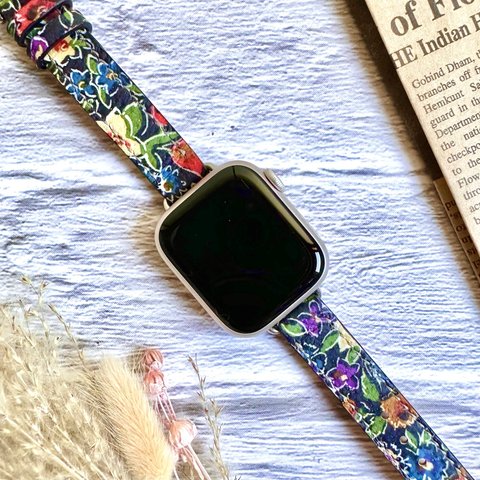 花柄模様がかわいい　アップルウォッチレザーベルト　花園　高級革使用　腕時計ベルト　38/40/41mm   レザーバンド