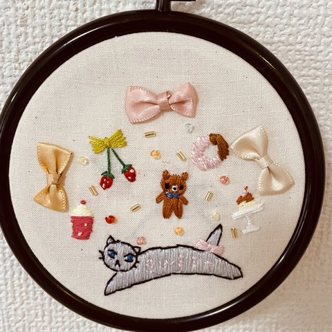 刺繍枠飾り　sweet