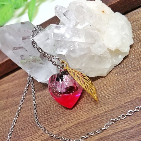 幻想の鬼灯（ほおずき）　【レジン　ネックレス　キーホルダー】