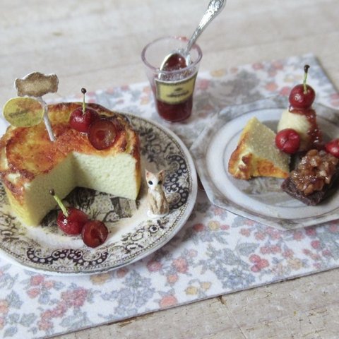 グレー猫　ベイクドチーズケーキのセット🧀