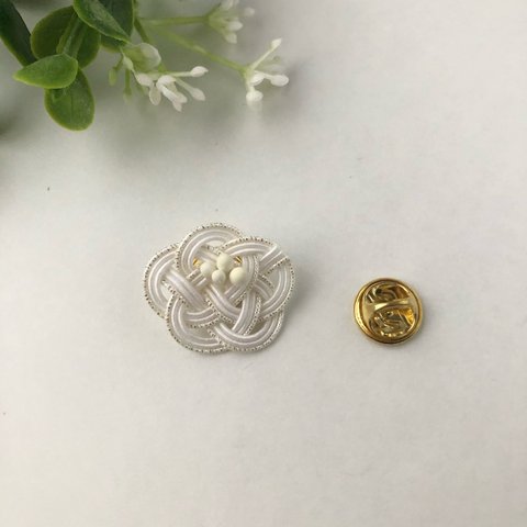 水引Flower【椿】ラペルピン　お好みの金具へ変更も可能です