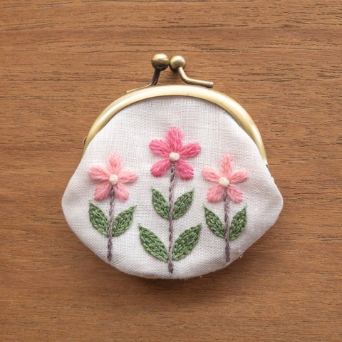 3本のお花の手刺繍ミニがま口（ピンク）