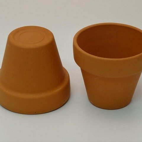 ミニ鉢（テラコッタ）径５ｃｍ　穴なし　　　１セット１０ケ入