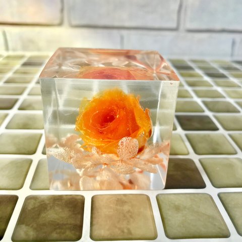 煌めくクリスタルハーバリウム〜orange rose〜