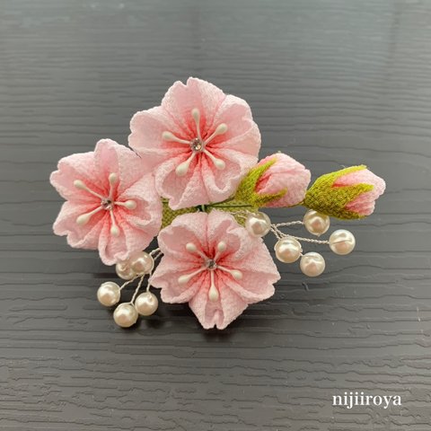 つまみ細工  桜のコサージュ　受注製作品