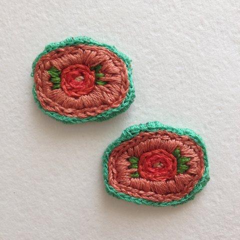 椿　-刺繍のアクセサリー-