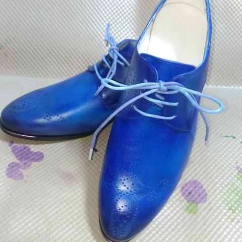ブルーグラデーション　革靴