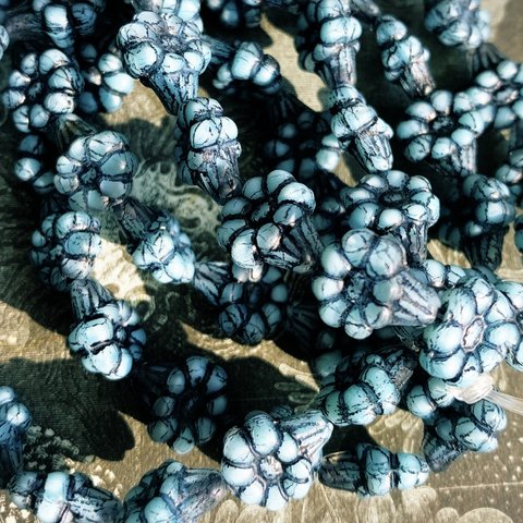 【10コセット】JIRI＊IVANA#czech beads#チェコビーズflower13✖️11㎜ ultra light blue/black