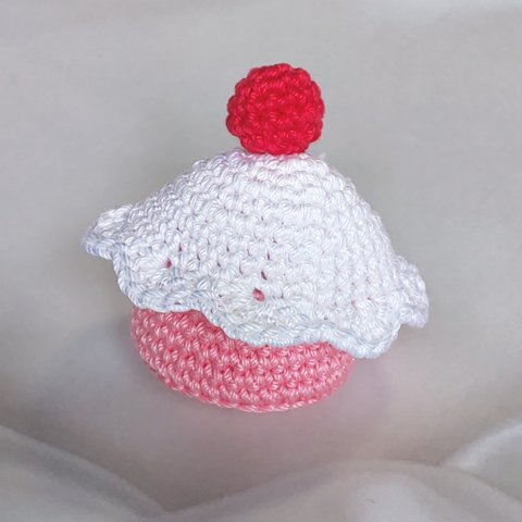 【かぎ針編み 小物入れ】ショートケーキ(ピンク)