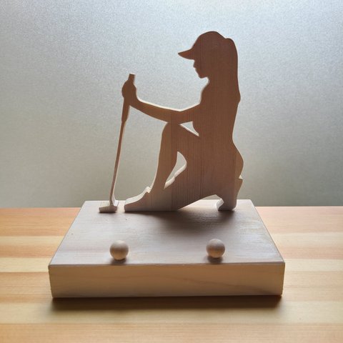 『ゴルフ女子C』木製スマホスタンド
