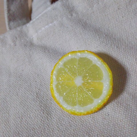 フレッシュ輪切りレモンブローチ🍋