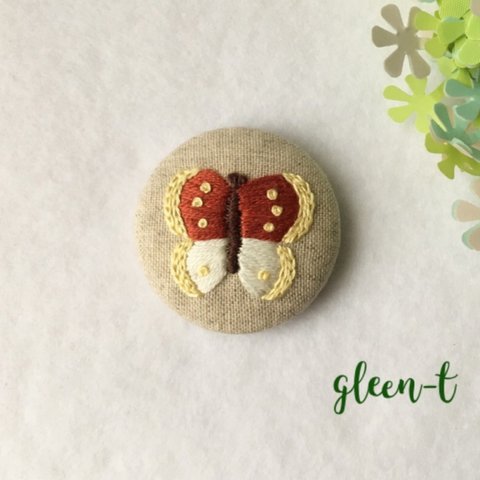 蝶々🦋刺繍ブローチ(ヘアゴム可)