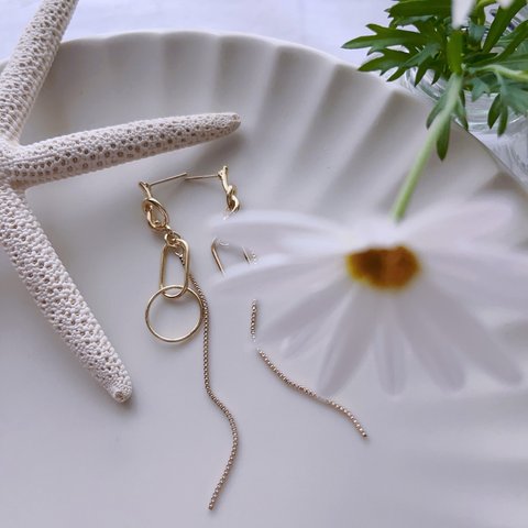 【在庫限り】2pcs)0687)インポートピアス#1k