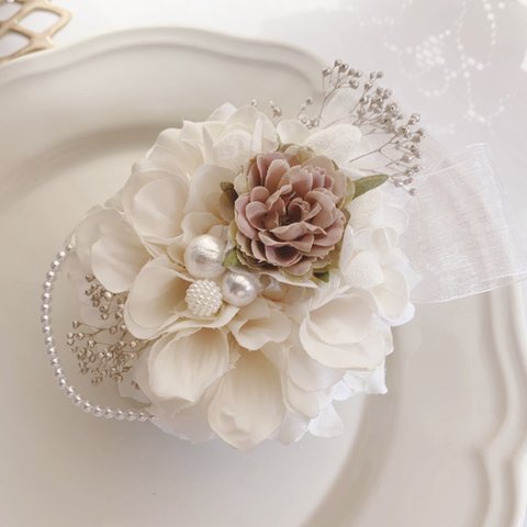 NEW!2wayフラワーコサージュ　cream rose bunch