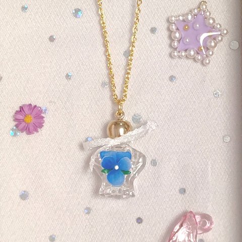 perfume bottle necklace（blue pansy）