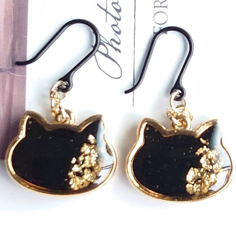 カッコ可愛い✨  ブラック 金箔  猫ちゃん ピアス/イヤリング