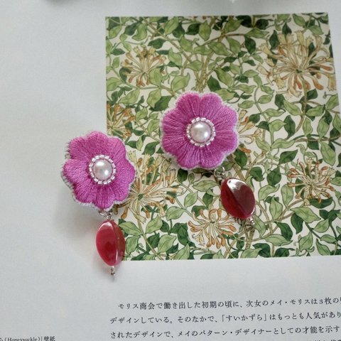 Flower  ローズピンク　手刺繍ピアス/イヤリング