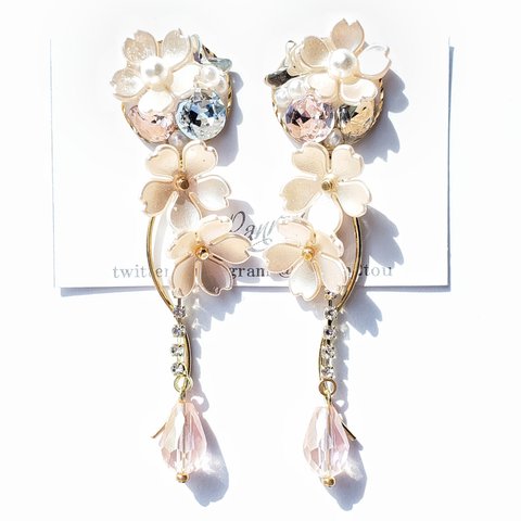 桜満開ビジュー  ピアス イヤリング 