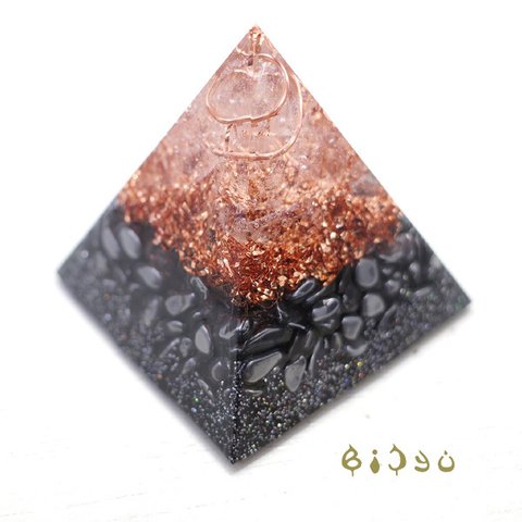 毘殊　【受注製作】ピラミッド型2 オルゴナイト 高純度 テラヘルツ & ヒマラヤ水晶　 de-15-bj-293cc