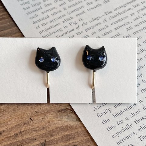 黒猫のイヤリング