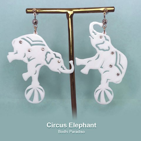 Circus Elephant ピアス（サーカス シルエットシリーズ）