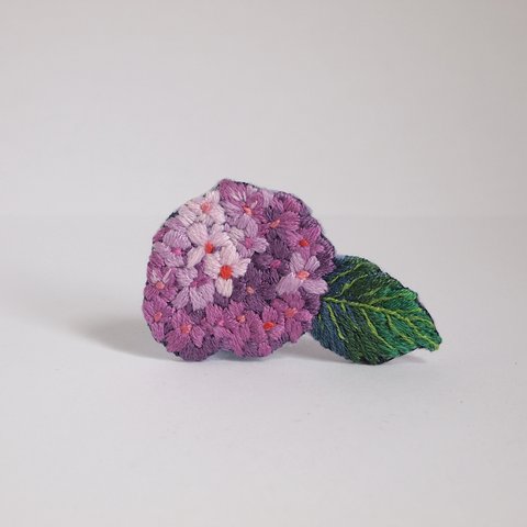 紫陽花 手刺繍ブローチ