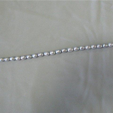 淡水真珠　7-7.5mm染め　ライス　連　薄めグレー染