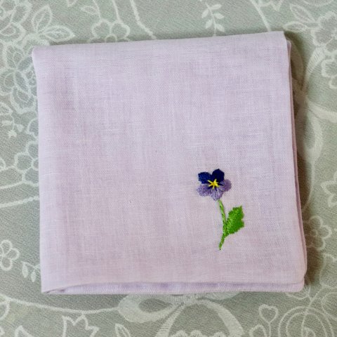 再販〈手刺繍〉紫ビオラふわふわWガーゼのハンカチ