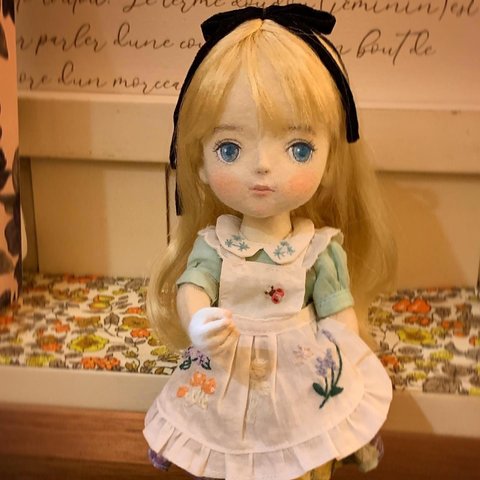 不思議の国のアリス　約25cm 創作人形　人形作家　yurimichidoll 