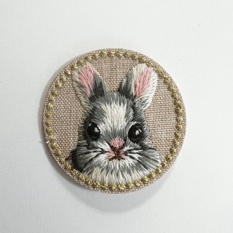 かわいい うさぎちゃん 兎 丸 刺繍ワッペン