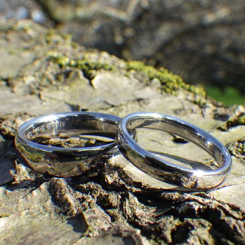 【金属アレルギー対応】 深く澄んだ透明感！タンタルの結婚指輪