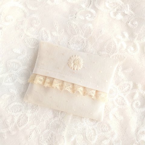 マーガレットの刺繍ポケットティッシュケース