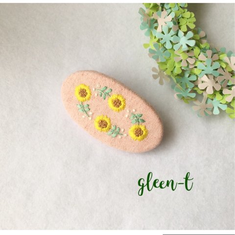 ひまわりリース🌻刺繍バレッタ