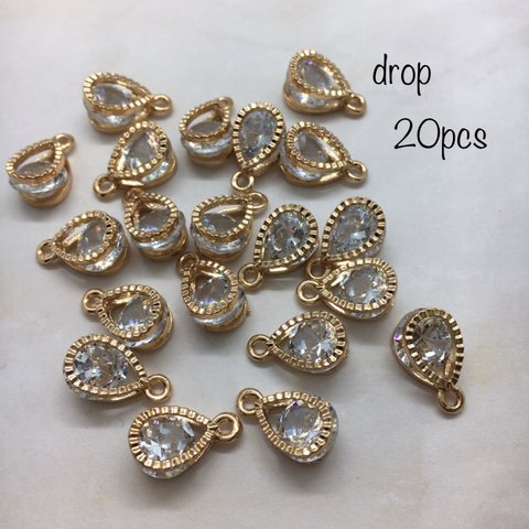 キラキラチャーム*ドロップ*キュービックジルコニア*CZ*ピアス*イヤリング*ネックレス*ブレスレット