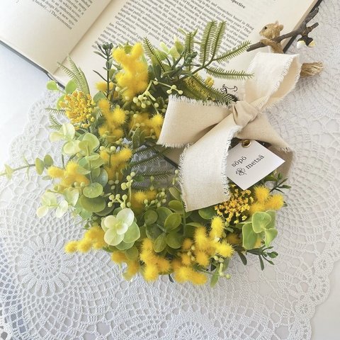 new✿. mimosa wreath ミモザハーフリース イエロー＆ホワイト ミモザ 春のリース スプリングミモザ プレゼント 母の日 母の日ギフト ミモザの日 毎年飾れる