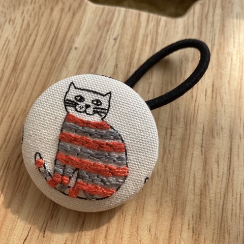 【送料無料】猫さん 刺繍 ヘアゴム ◎ しましま