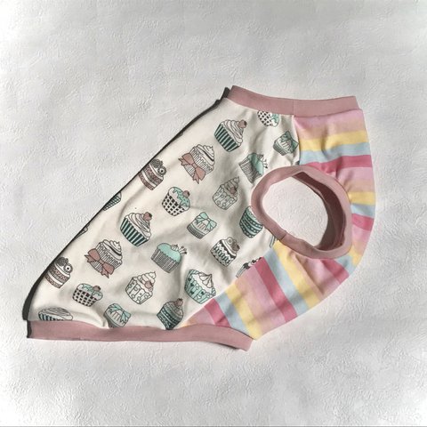 【 ミントカップケーキ  ピンク】 タンクトップ  ビーグル　中型犬　犬服・受注販売　
