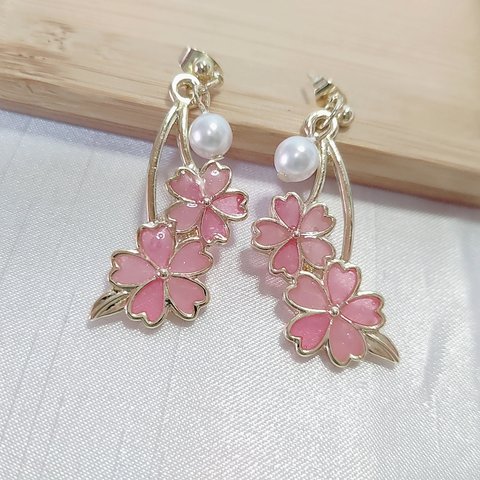 桜2輪のレジンピアス