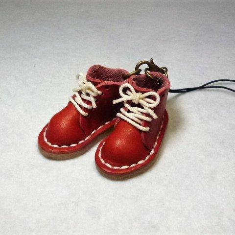 ミニチュア靴のストラップ／ショートブーツ／赤／白紐