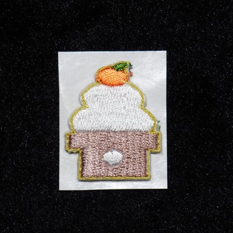 ★刺繍シール／ステッカー　ワッペン★鏡餅　お正月　１枚