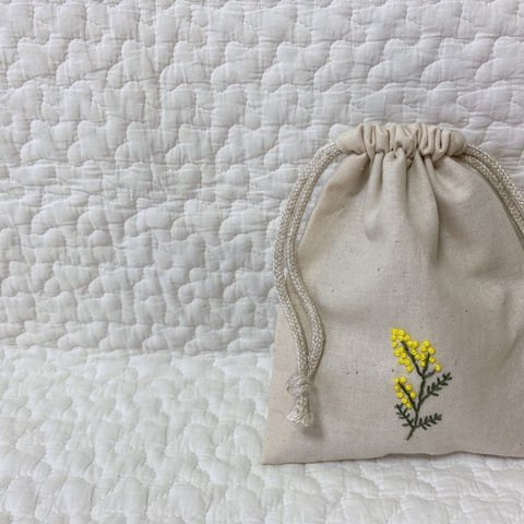 送料無料♡刺繍巾着ポーチ(ミモザ)