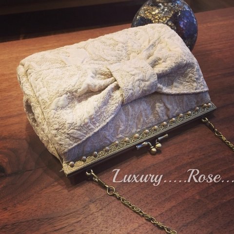 上質フランス製の立体薔薇柄生地でクラシカルな小さめアンティークバッグ　ミニバッグ　フォーマルバッグ