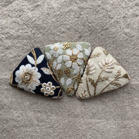 インド刺繍リボン　ヘアピン　トライアングル　パッチンピン