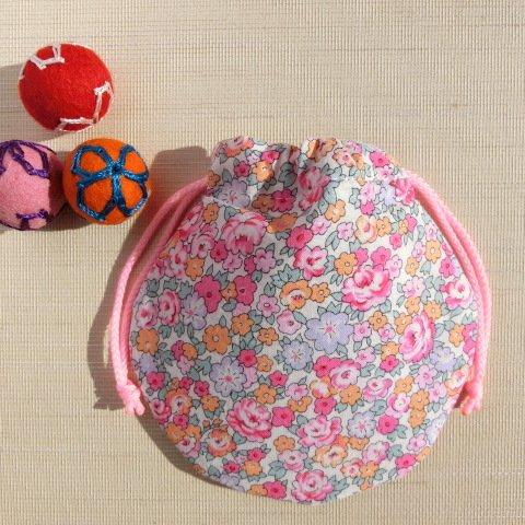 ミニ丸巾着袋　可愛い小花柄ピンク色　小物収納　御守り袋に　プレゼントにも